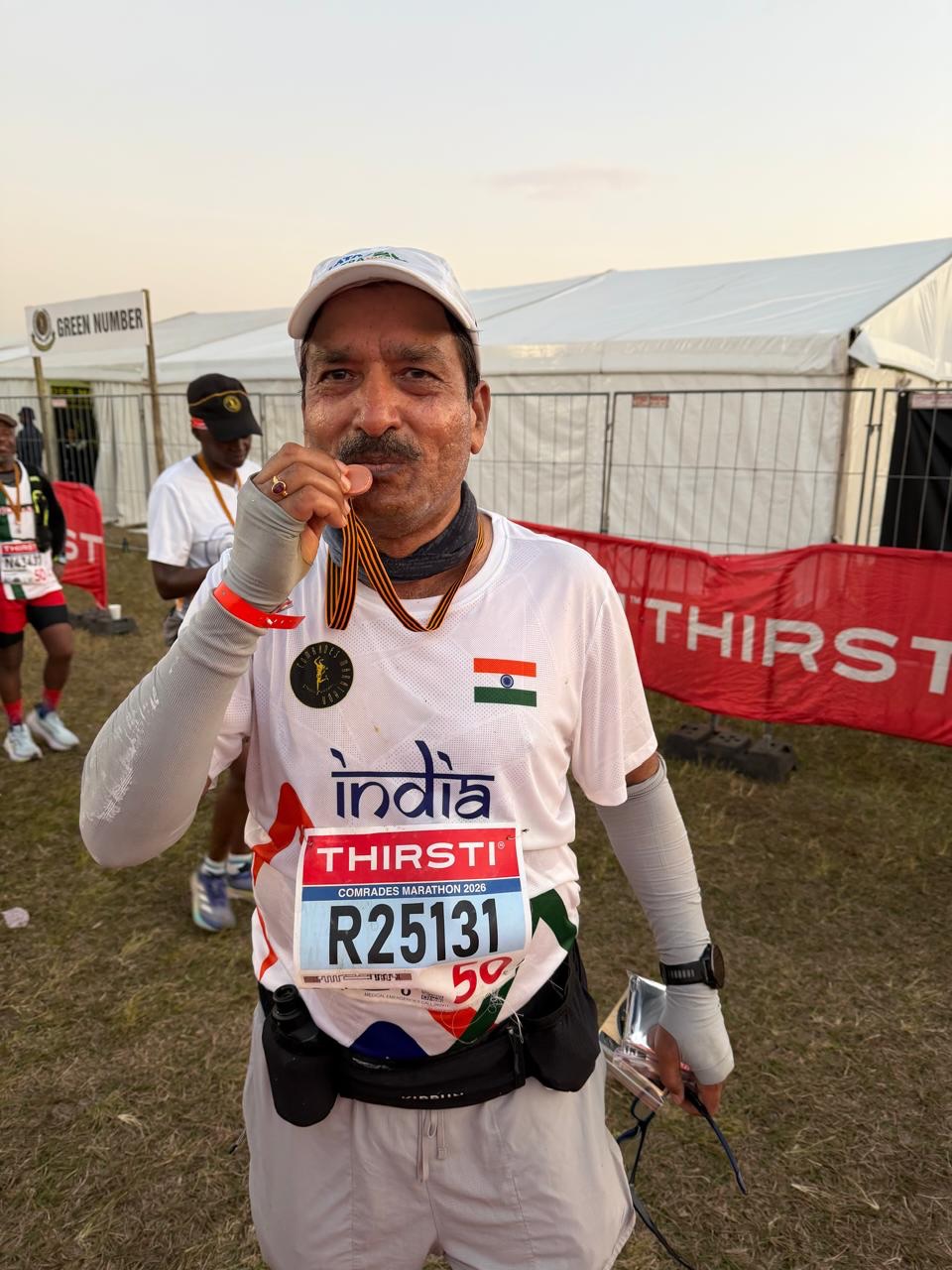 Congratulations @sanjaymadhukarbelsare on completing the @comradesmarathon in an impressive 11:40:49!
Your determination, resilience, and strength throughout this incredible journey are truly inspiring. Completing such a challenging race is a remarkable achievement and a testament to your dedication and perseverance. Wishing you many more successful miles ahead!
#ComradesMarathon #UltraRunning #Inspiration #NeverGiveUp #RunningCommunity FinishStrong