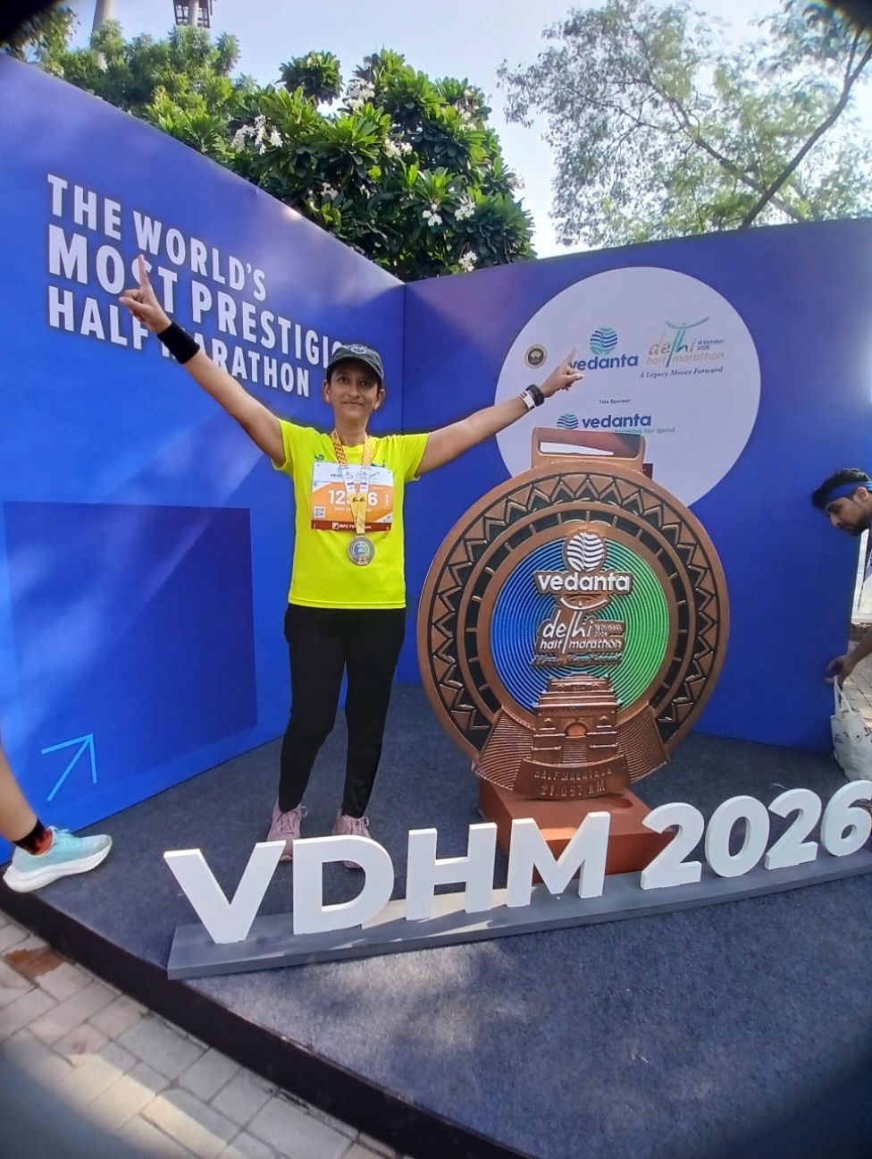 Congratulations @smitachandankar on completing the @newdelhimarathon_