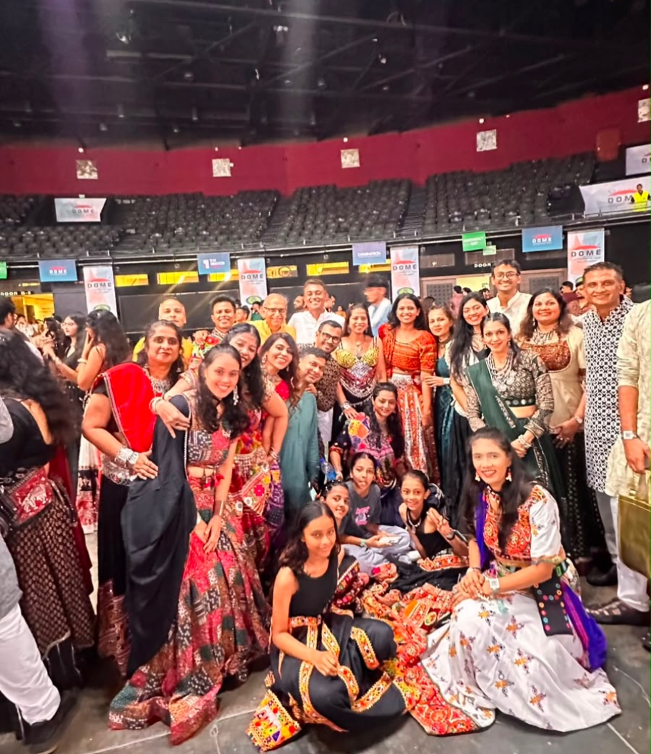 From running miles to owning the Garba floor!
One team, endless energy, full-on Ultraz vibes!
#Ultraz #Navratri2026 #GarbaVibes #UltrazFamily #RunTogetherDanceTogether